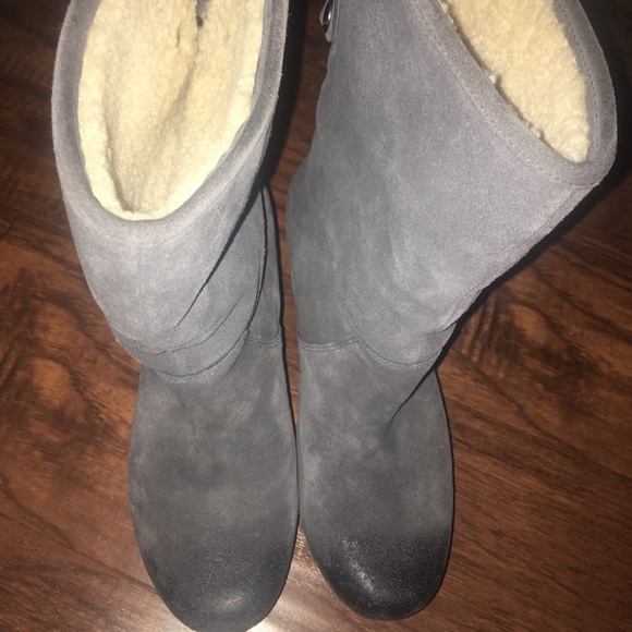 Ugh Heeled Boots - Picture 2 of 4